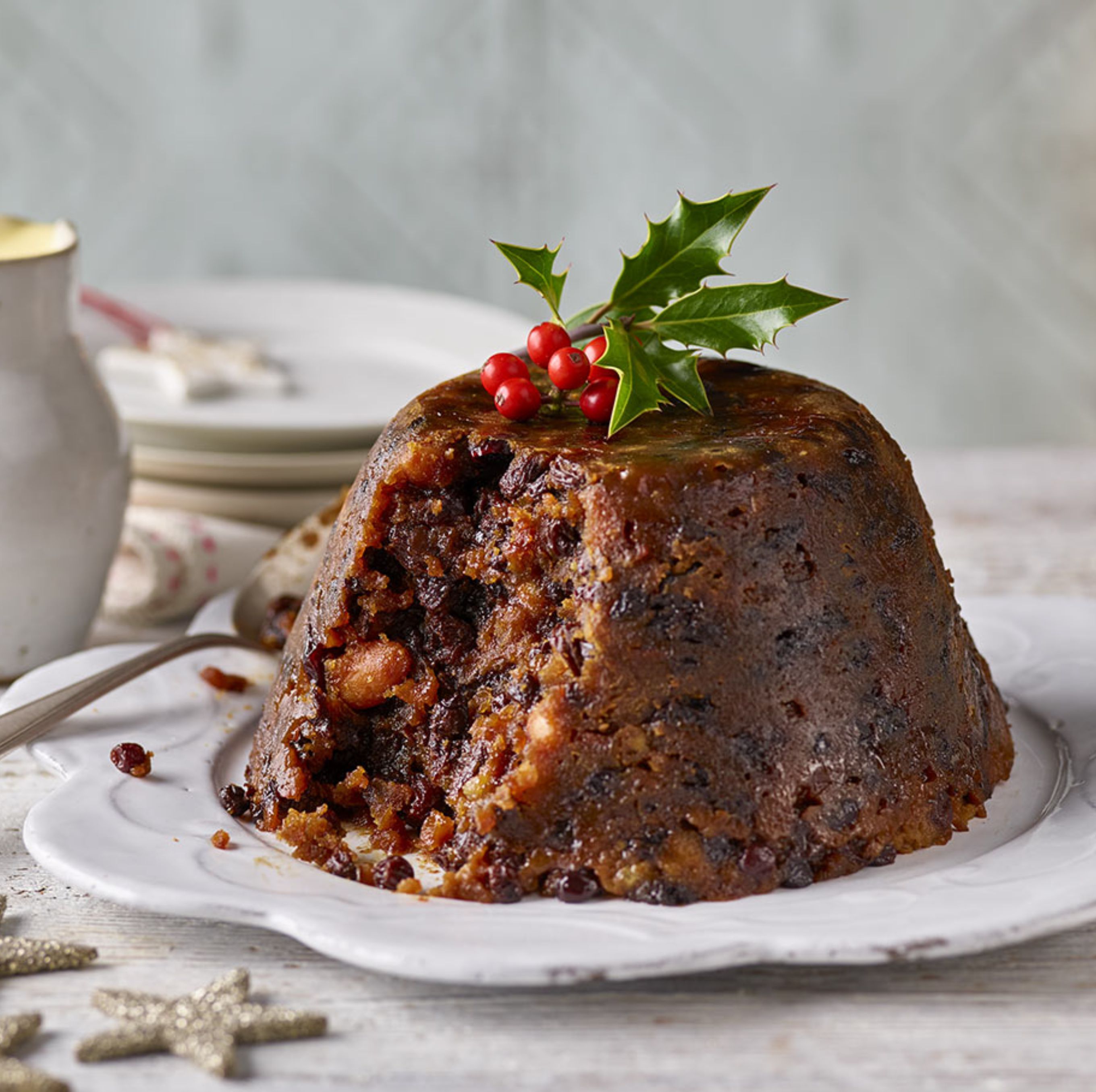 Make pudding. Плам пудинг. Британский Рождественский пудинг. Дамасский пудинг. Йольский пудинг.